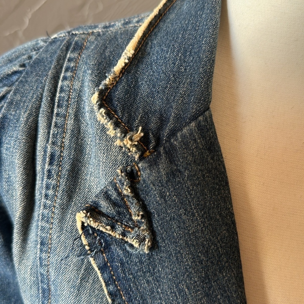 Vintage Early 2000's Hand Embellished Fitted Blazer Distressed Detail - Size 4 - Picture 7 of 7